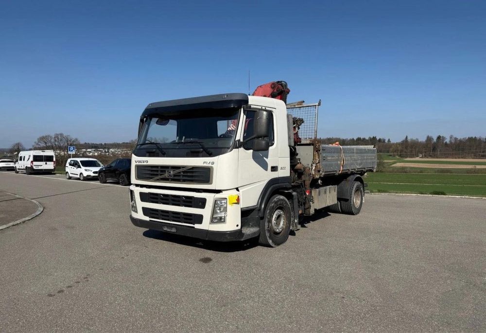 VOLVO FM300 230.000KM Grua Fassi 1223 K3 Radiocomando Tri-Basculante Impecavel Apenas 230.000km ##OPORTUNIDADE##