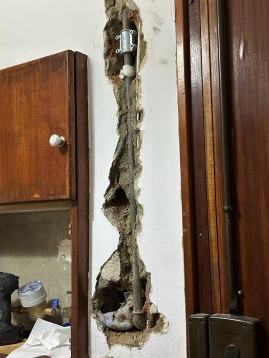 Canalizador 24H Desentupimento 24h Alges| Canalizador Urgente | Fugas de Água