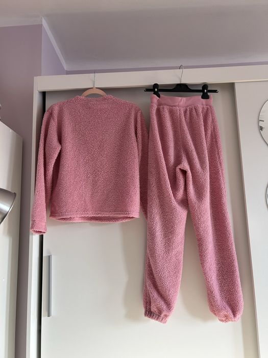 Różowy komplet piżamowy Asos