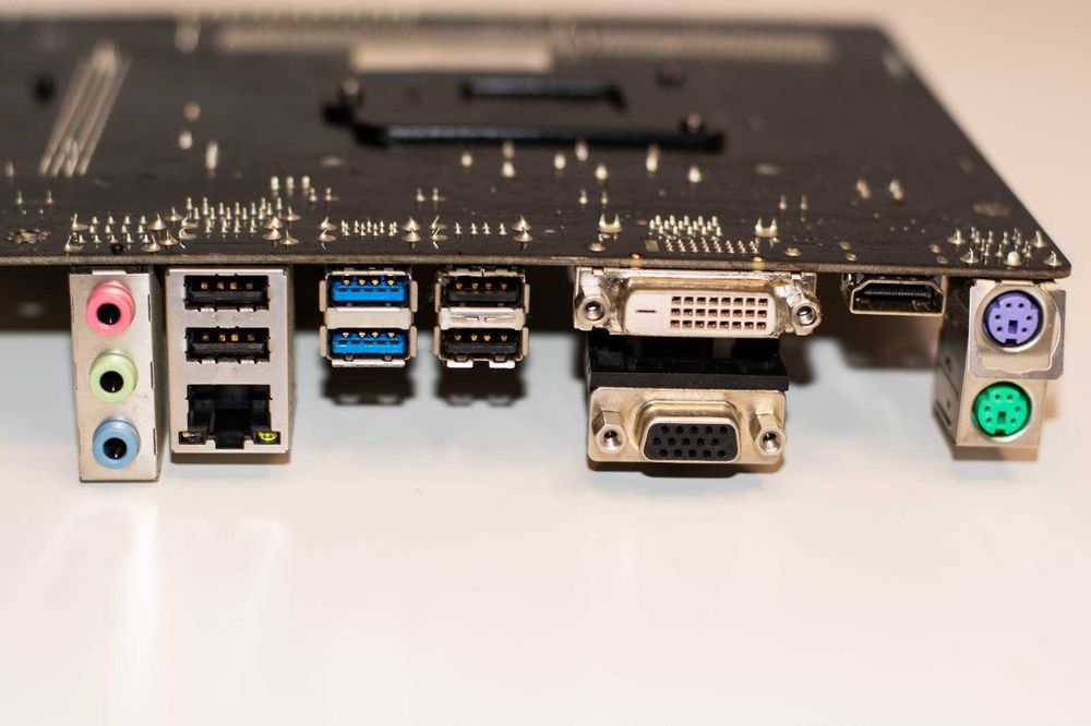 Motherboard Asus HB1M-A + Processador I3 417064752319985539123