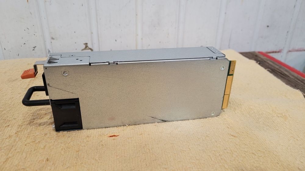 Серверный блок питания AcBel - 550W.