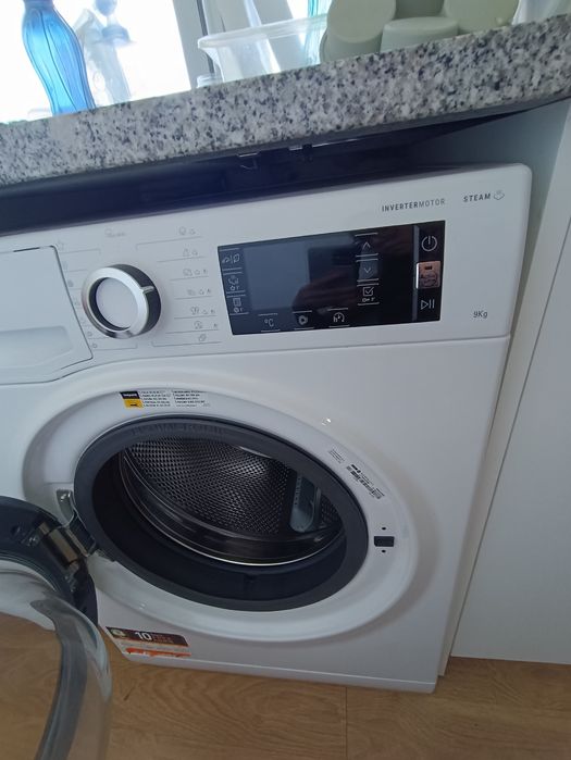 Máquina de lavar roupa Ariston