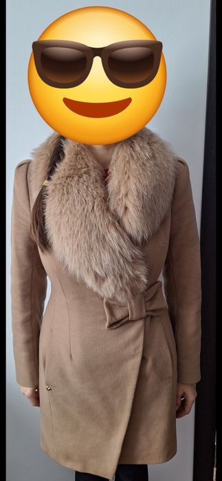 Пальто зимове з хутром