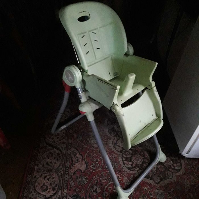 продам стульчик для кормления для малыша