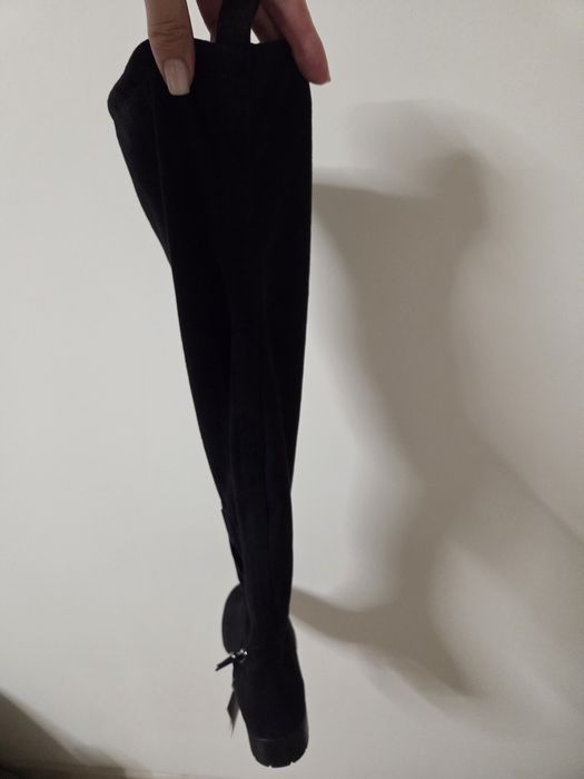 Високі чоботи - ботфорти zara. р. 35.
