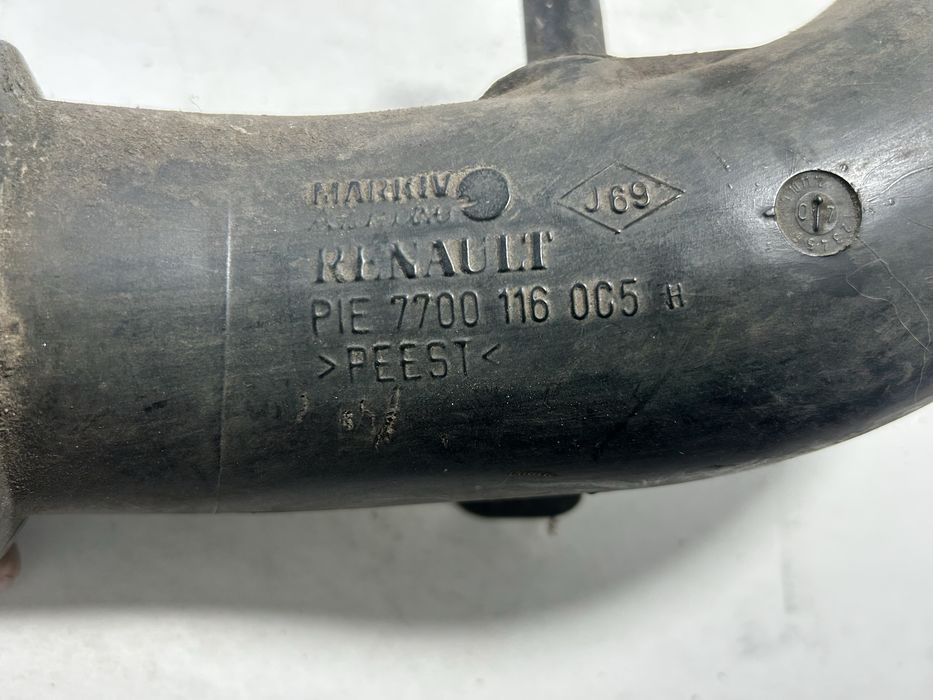 Патрубок повітряного фільтра турбини Renault Laguna II лагуна 2 (2001-2007) 7700116005