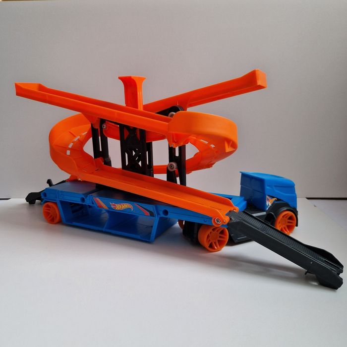 Hot Wheels Хот Вілс Автовоз Транспортер Крутий спуск City Lift & Launc