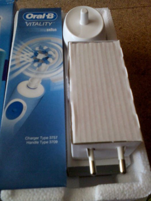 Stacja dokująca do szczoteczek elektrycznych Oral-B Braun 40 Nowa!