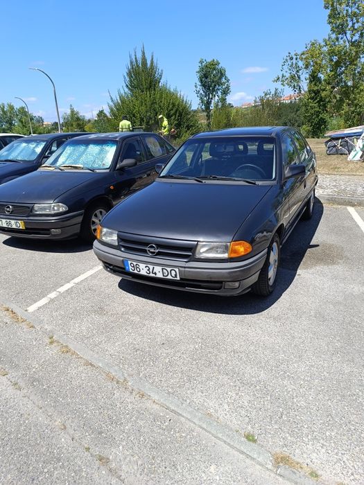Vende-se  Opel Astra F
