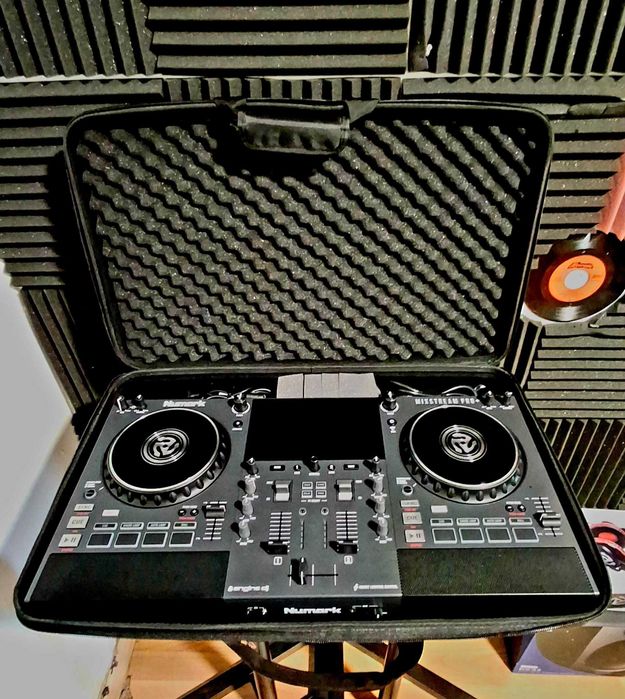 Mesa de mistura Numark Mixstream Pro+