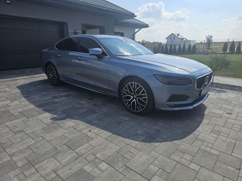 Volvo s90 momentum