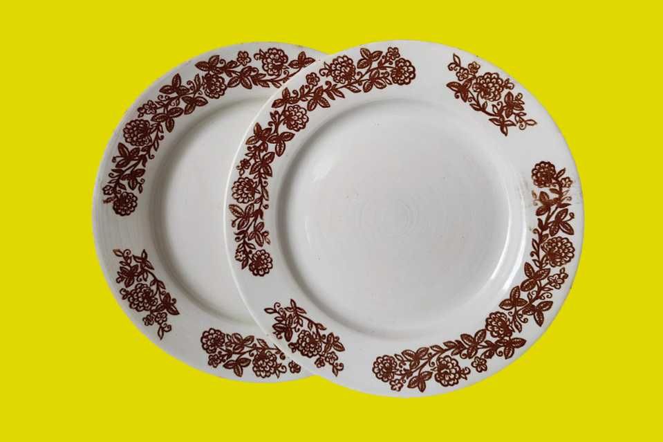 Набор из 2х белых фарфоровых эмалированных тарелок узор цветы