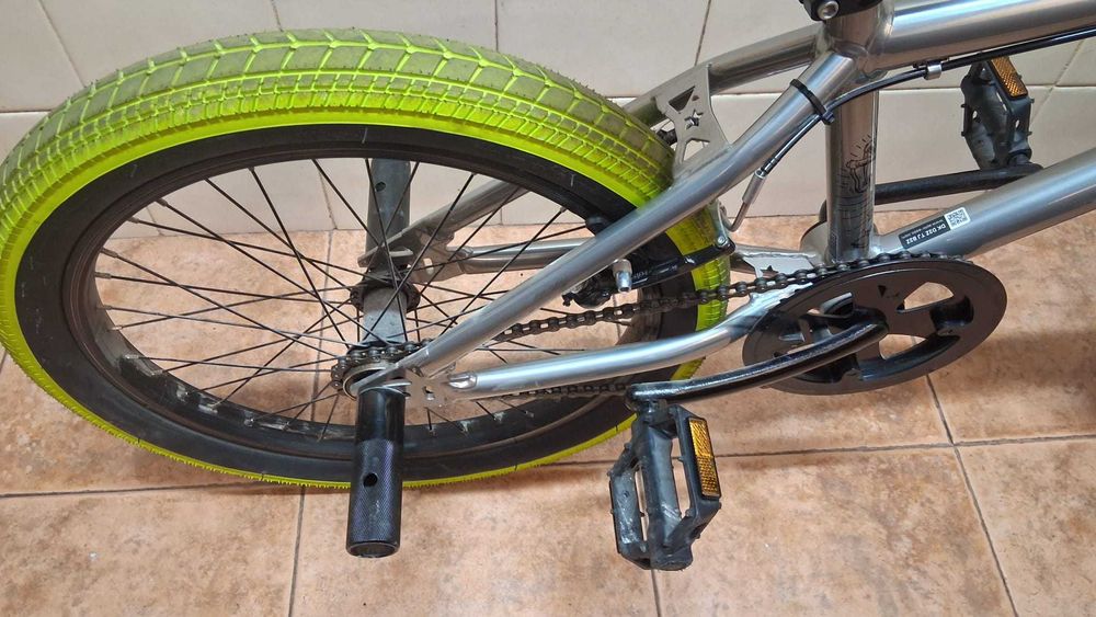 BICICLETA BMX WIPE 500 20 polegadas