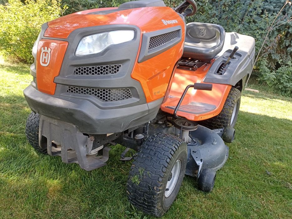 Kosiarka traktorek Husqvarna TC142
