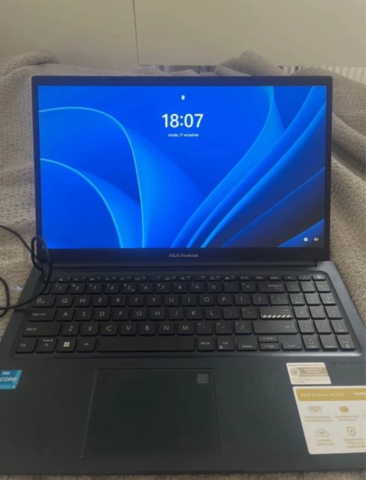 ASUS VivoBook 15 X515JA nowy