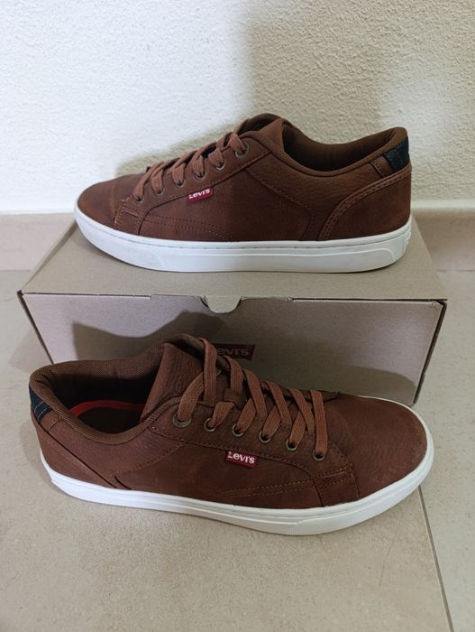 Ténis Levis número 41