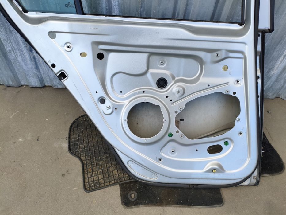 Drzwi poszycie VW Golf 5 LA7W lewy tył