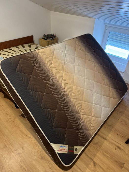 Vendo 2 colchões de casal
