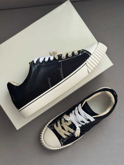 Maison Margiela New Evolution 43 розміру