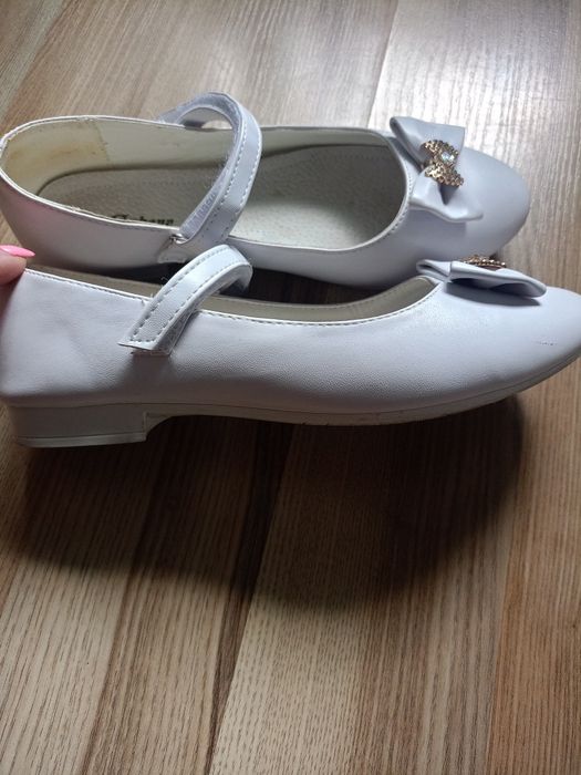 Buty baleriny białe