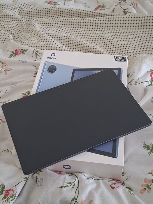 продам планшет OSCAL Pad 16 майже новий