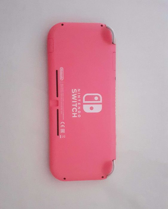 Nintendo Switch Lite + Animal Crossing: New Horizons