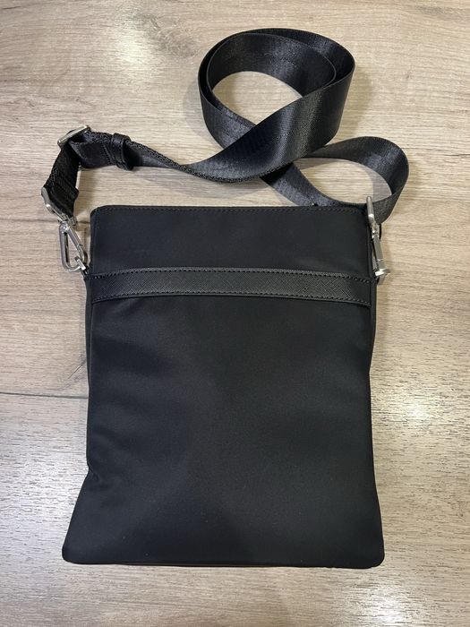 NOWA torebka, saszetka Guess SS24 czarna, ortalion