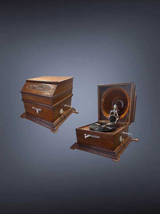 Антикварний грамофон патефон граммофон патіфон програвач проигрыватель