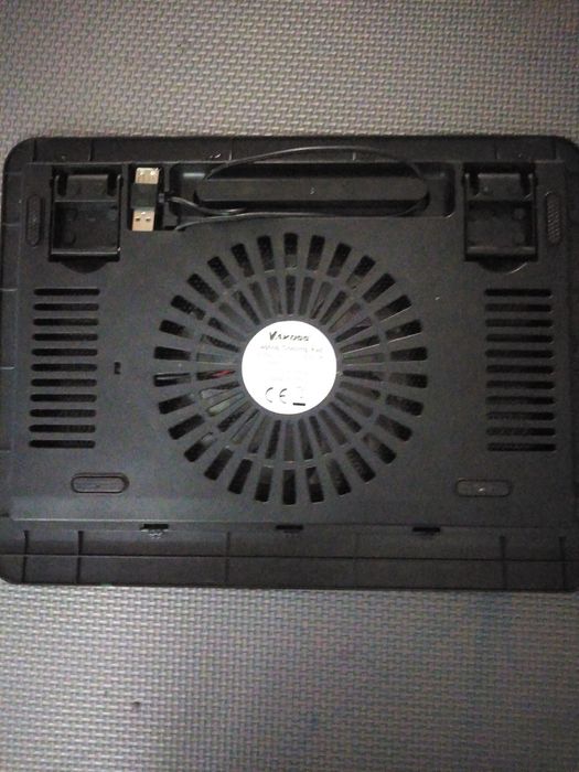 Podkładka chłodząca pod laptopa LED