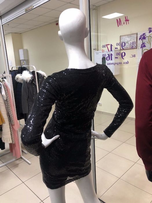 Платье коктейльное