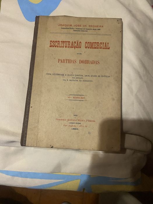 Livro antigo contabilidade de uma empresa