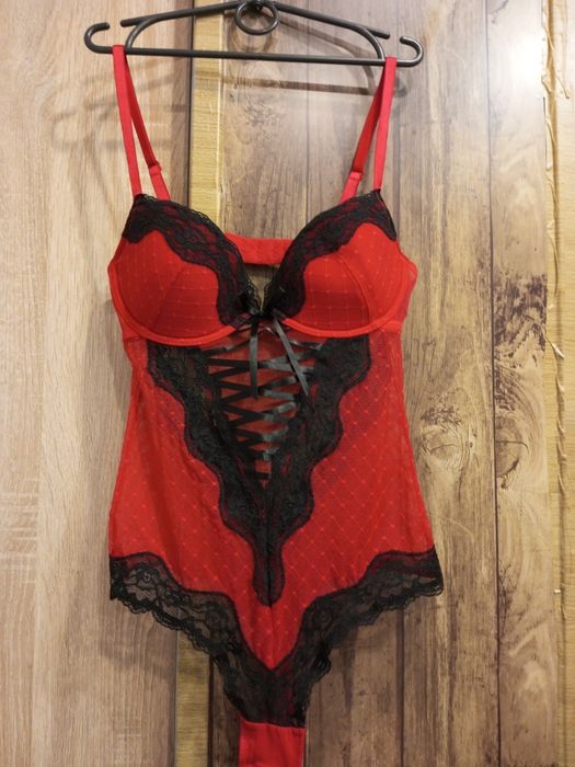 Білизна жіноча,купальники