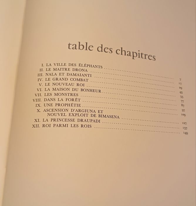 Livro em Francês " Contes Indiens". Antigo. Ano 1961