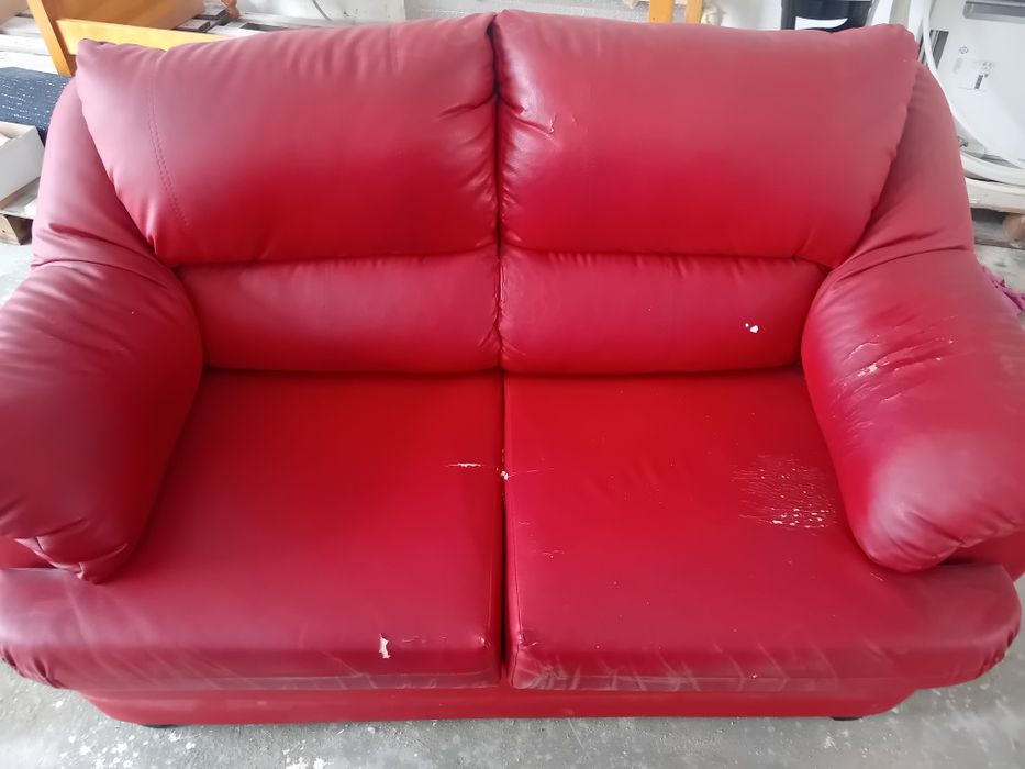 Sofá vermelho - 2lug