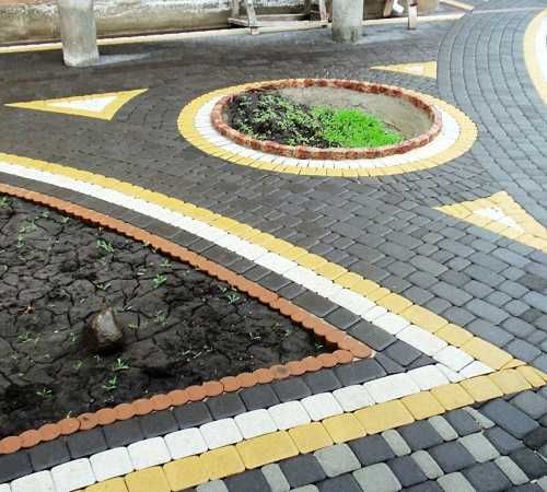 Укладка тротуарной плитки, кладка пеноблок, заливка фундамента, кровля