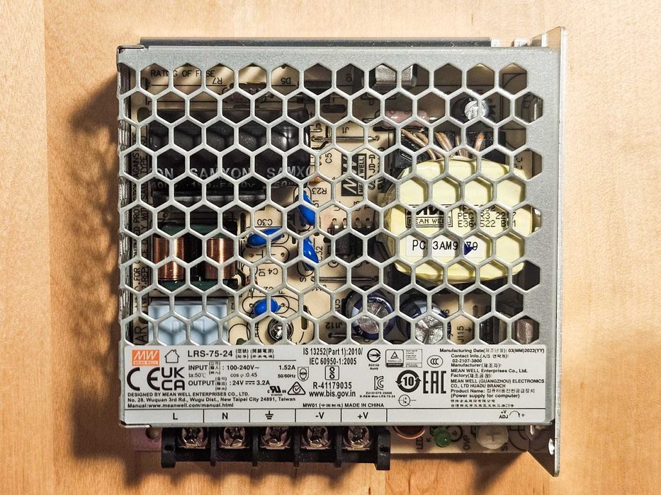 1x Fonte de alimentação 24V p/ Fita LED IP20 75W – Mean Well LRS