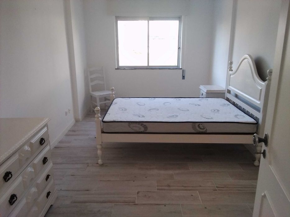 Apartamento (1.° Andar) na  Cidade de Faro T3