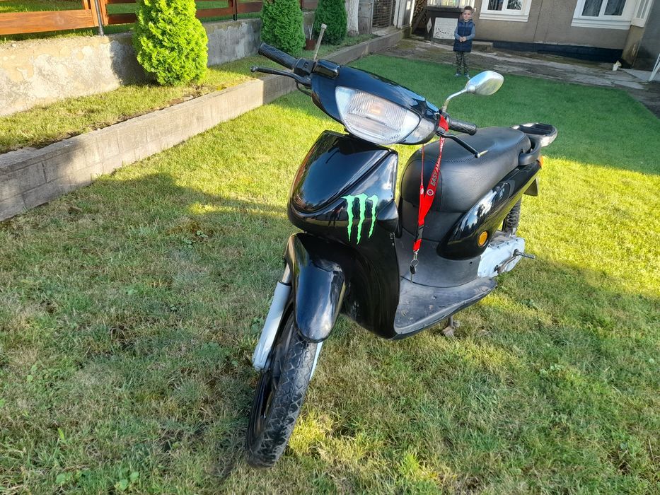 Продам скутер 50 куб aprilia