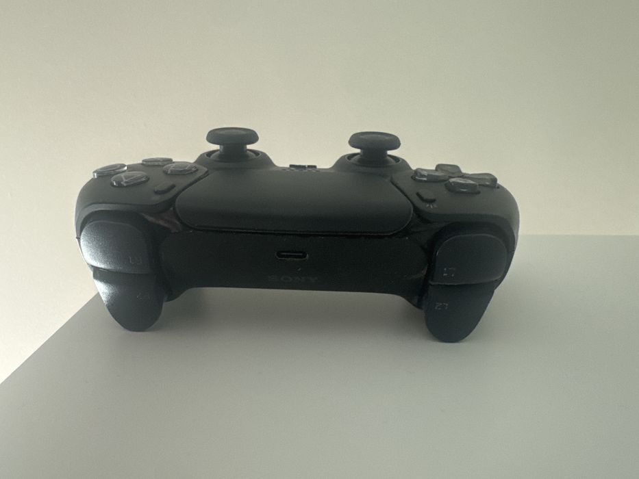 PS5 Controller Preto + HYPERX Cloud Stinger