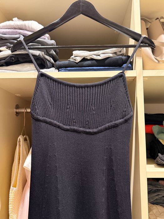 Сукня Zara вʼязана трикотажна S чорна міді ідеальний стан дешево