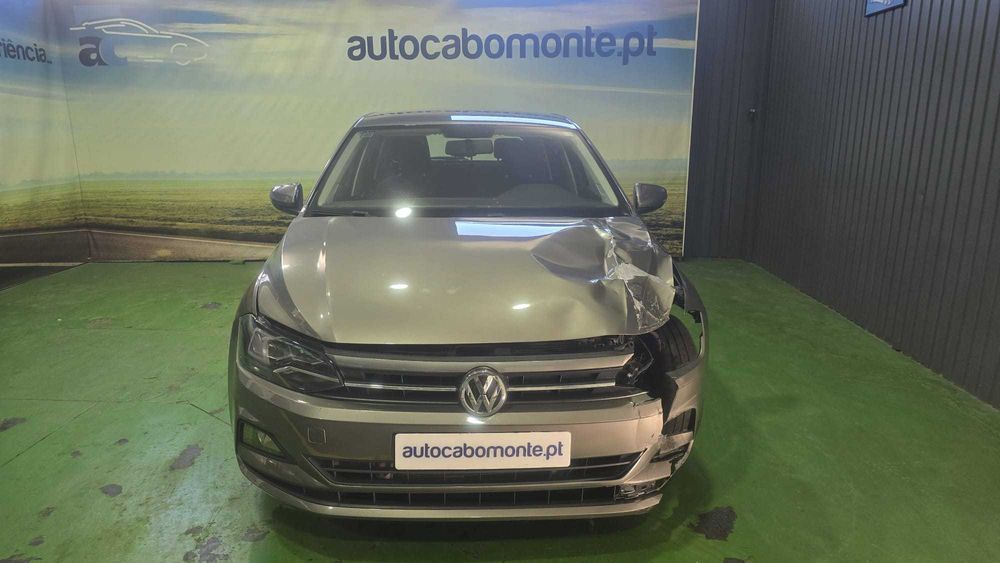 Volkswagen Polo 1.0 TSI CAIXA AUTOMÁTICA - Salvado