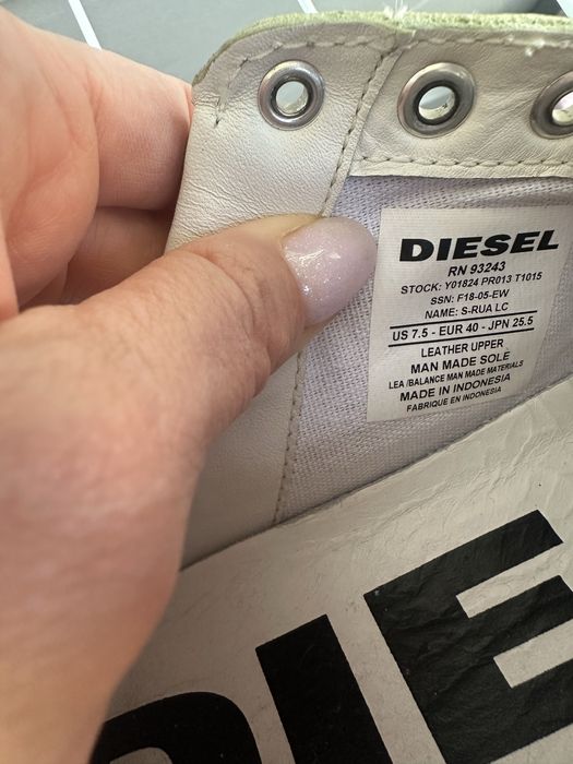 Кросівки шкіряні жіночі Diesel