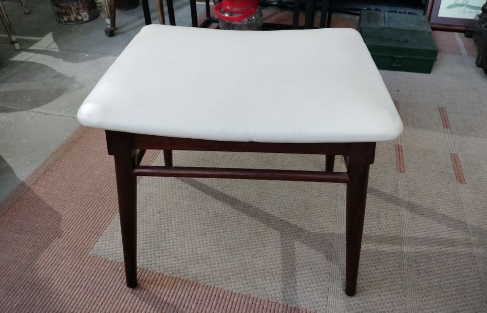 Conjunto de Cadeira e banco vintage