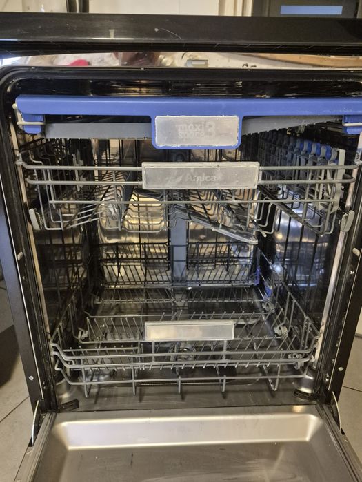 Zmywarka Amica  czarna wolnostojąca