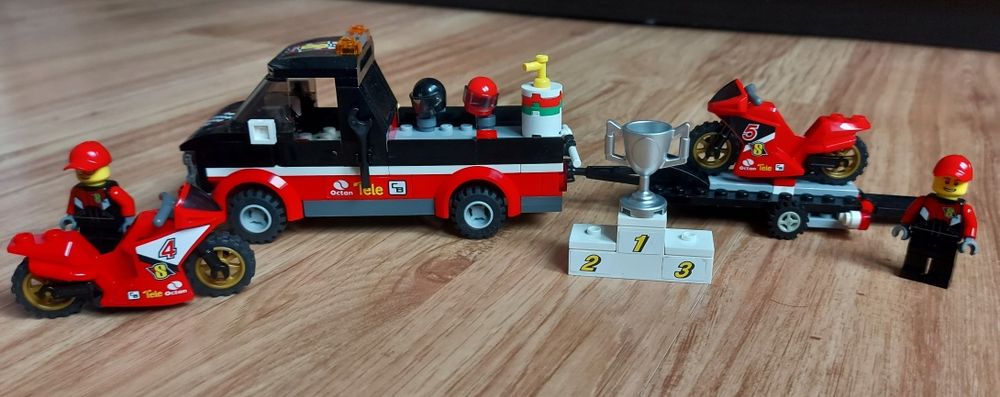 Lego CITY 60084 transporter motocykli wyścigowych