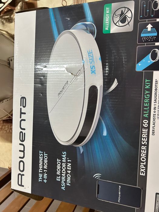 Aspirador robot que aspira e limpa