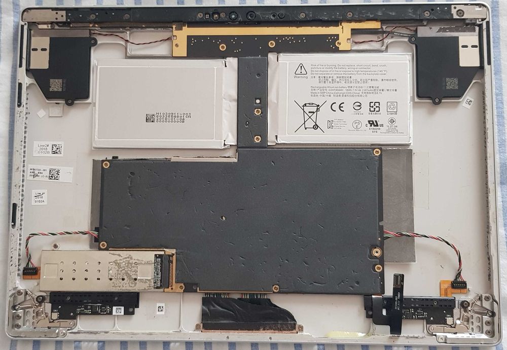 Microsoft Surface book 2 para reparação e/ou peças 85 €