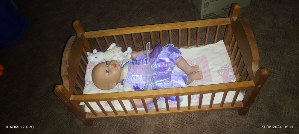 Большая кроватка для кукол