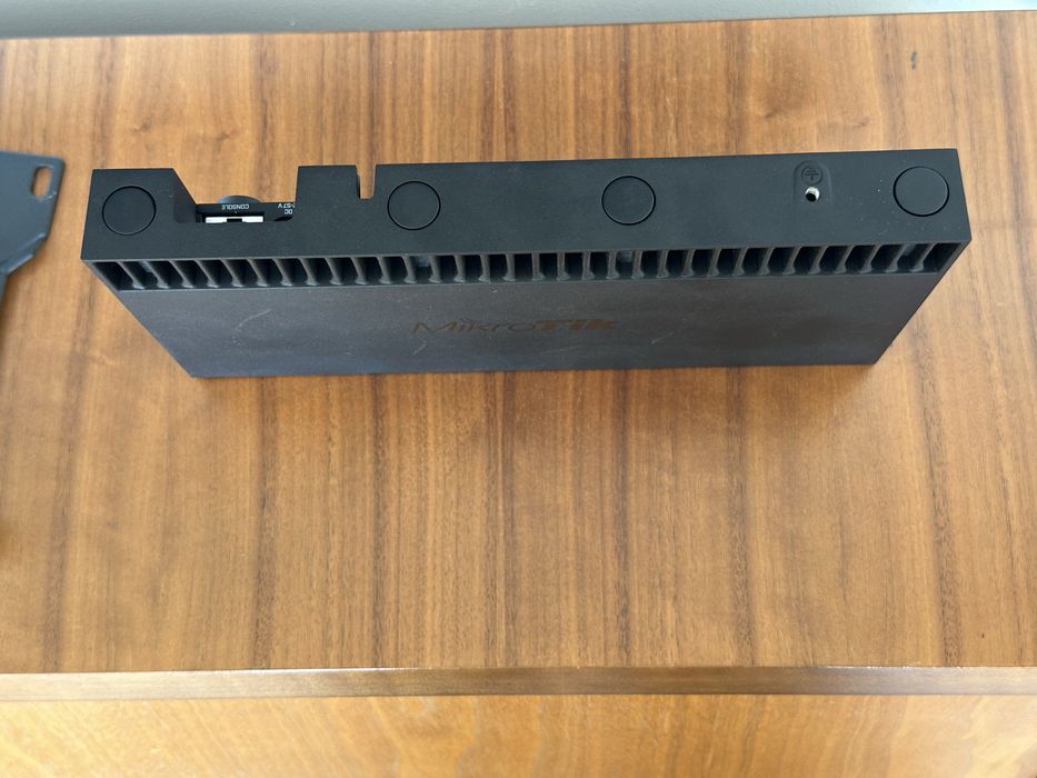 Router RB4011iGS+RM