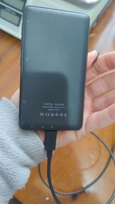 AGXOV M302 МР3-плеєр 144 GB (Wi- Fi / Bluetooth)